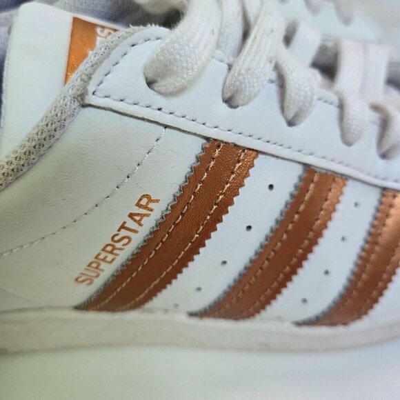 Adidas Superstar White Copper Metallic Sneakers 789002 Size 8 - Picture 7 of 10